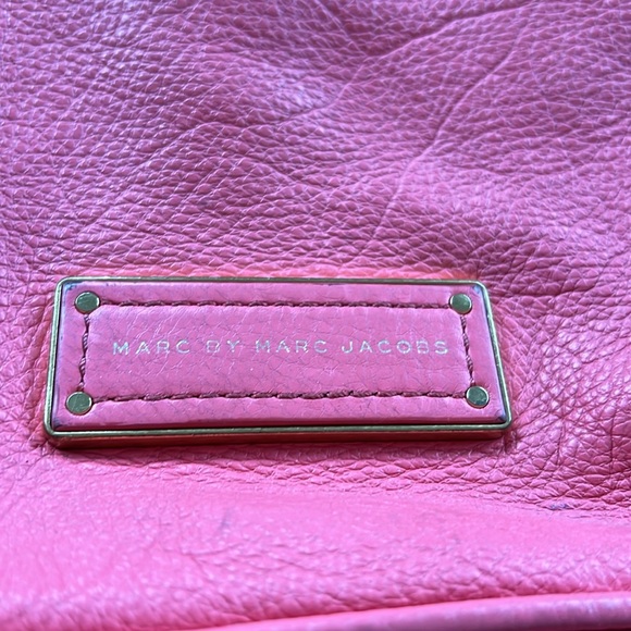 Marc Jacobs pink leather purse - Picture 2 of 16